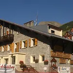La Belle Etoile מלון 3*