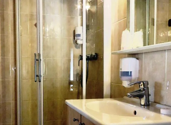 Отель La Belle Etoile Ле дез Альп