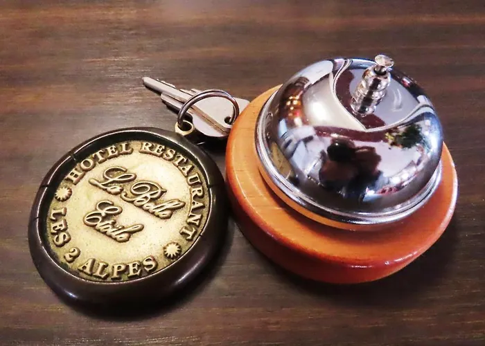 Отель La Belle Etoile Ле дез Альп